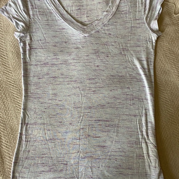 LOT of 6 Tops - Picture 7 of 8